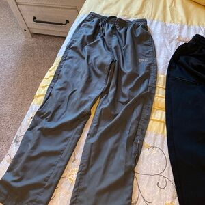 4 pair men’s joggers size M